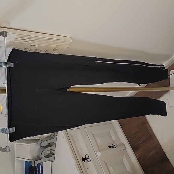 Athleta Tall Chaturanga Zipper Leggings - Picture 4 of 9